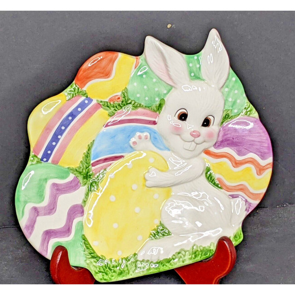 Fitz and Floyd Gathering Eggs Bunny Rabbit Plate 9" Easter Spring 2001 - Picture 5 of 5
